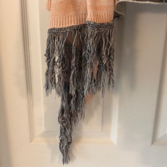 Cardigan - Picture 2 of 6